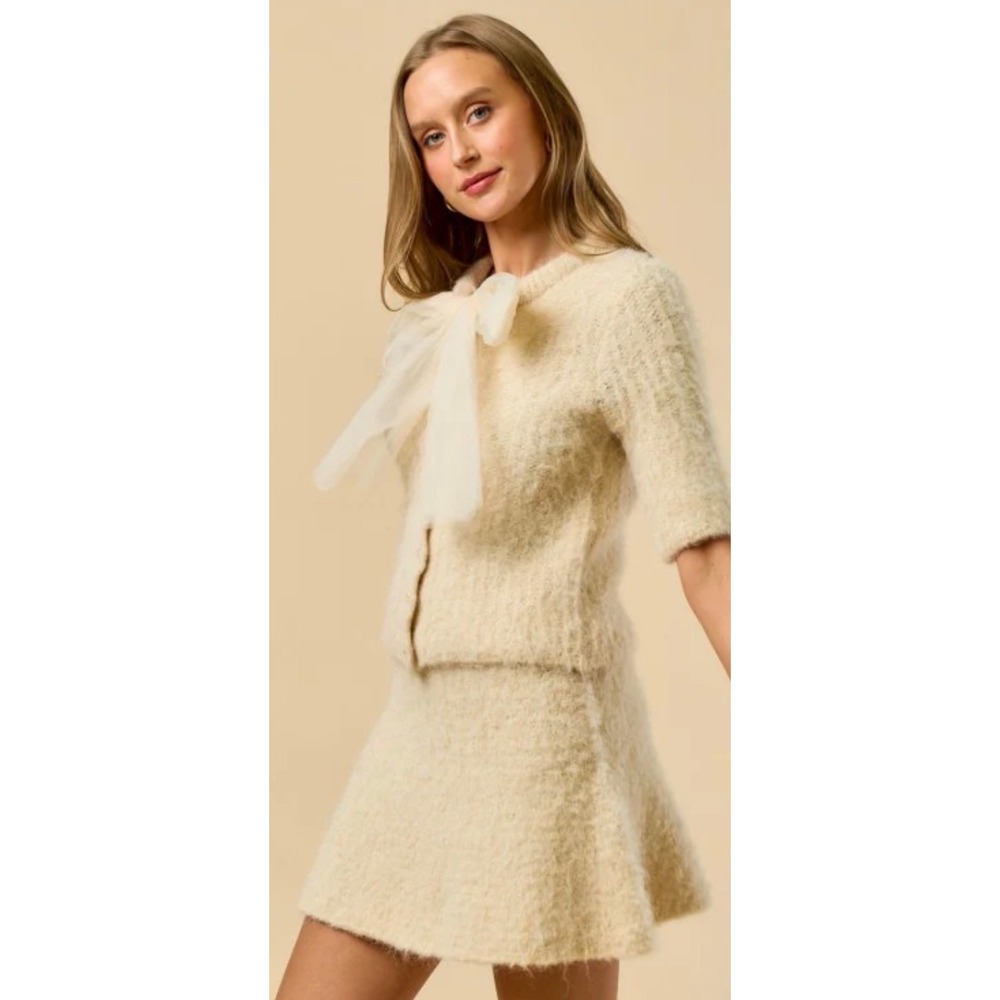 Philosophy Fuzzy Eyelash Knit Skirt Set‎ Short Sleeve Cardigan Bow Cream